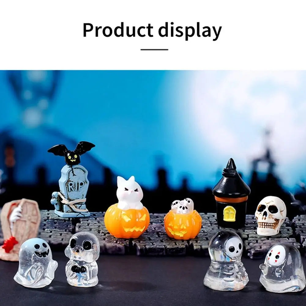Mini Halloween Crystal Ball Easy to Carry Resin Pumpkin Resin Ornaments Micro Landscap Resin Faceless Ghost Party Supplies