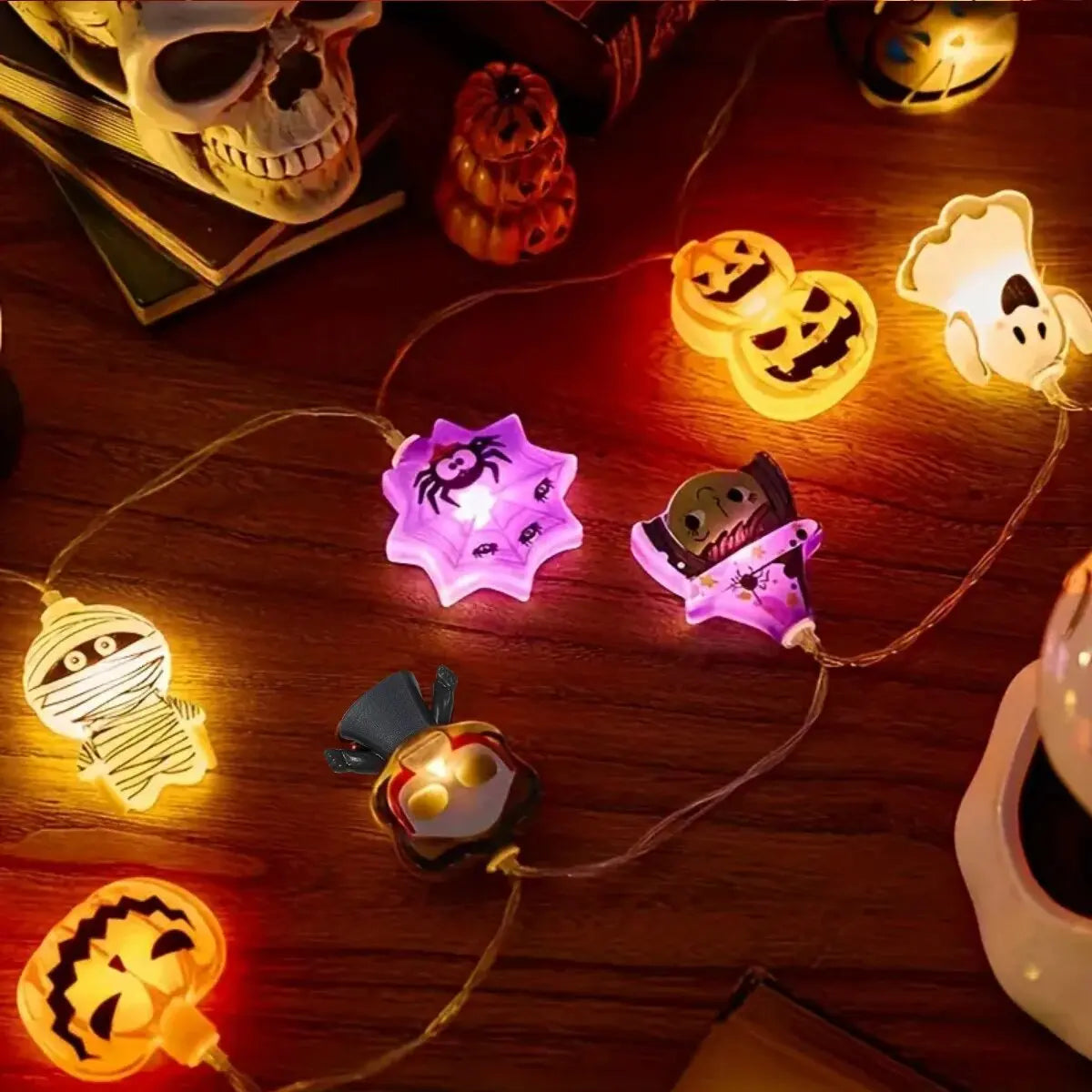 Indoor Halloween LED String Lights Battery Powered Decoration Lamp With Ghost Witch Cat Pumpkin Spider Web Skeleton Mummy Pirate