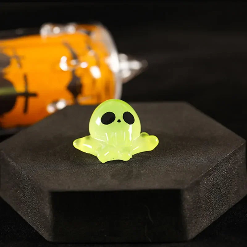 Luminous Micro Landscape Halloween Pumpkin Ghost Ornaments DIY Kit Resin Decoration Outdoor Patio Lawn Yard Garden Accessories
